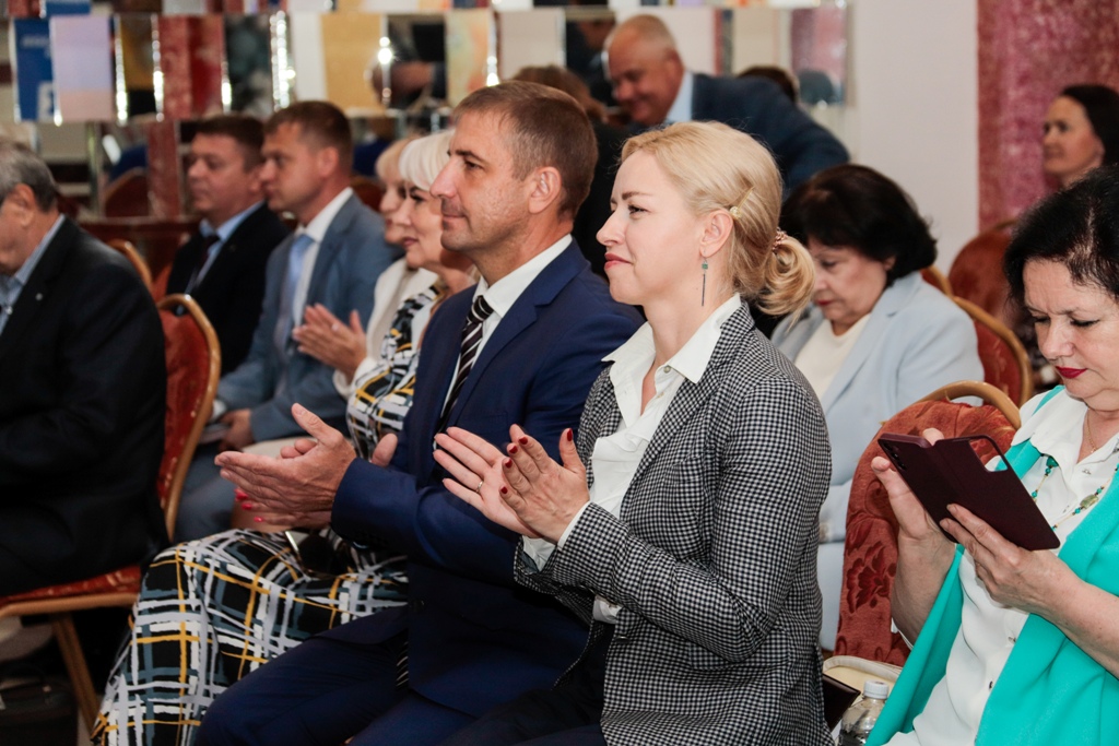 конкурс асв 2022. павловская гимназия. церемония награждения тэфи 2023. церемония награждения конкурса чайковского. награждение победителей.